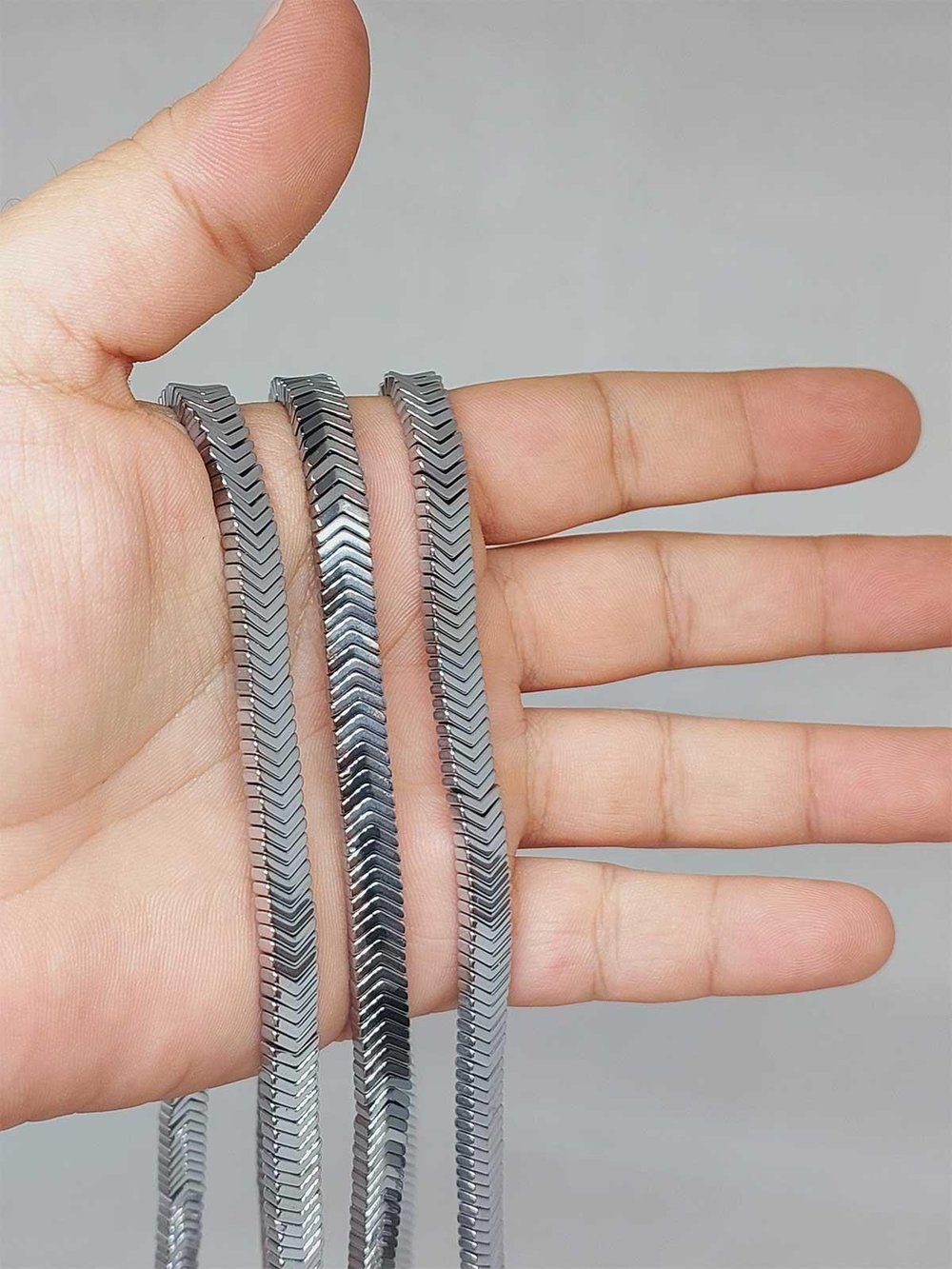 Çeyrek Dizi (9cm uzunluğundadır!) Hematit Taşı Şekilli 2.5*6.5mm Çeyrek Dizi (52314)