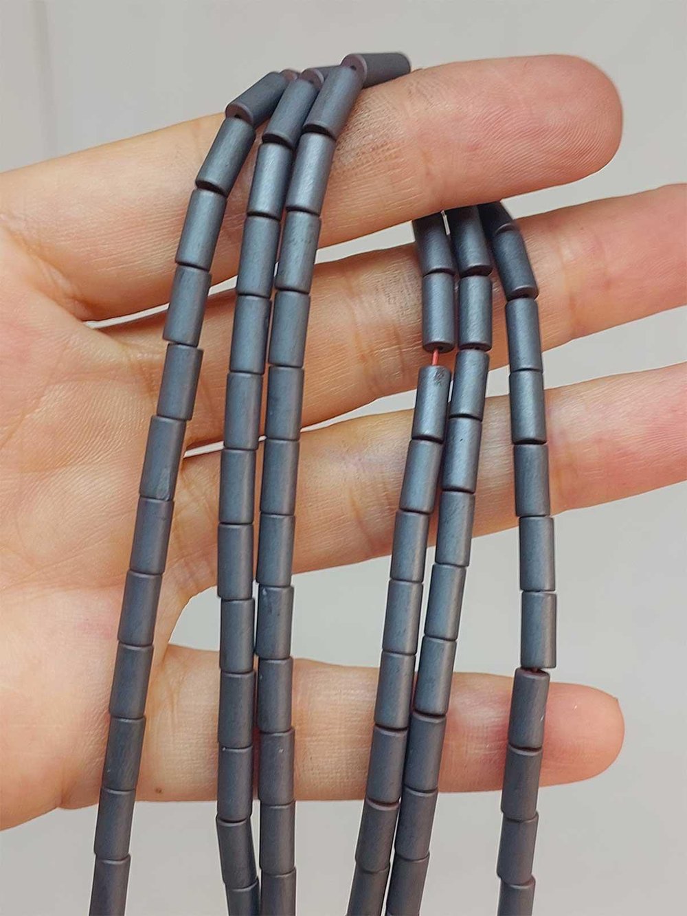 Çeyrek Dizi (9cm uzunluğundadır!) Hematit Taşı Çeyrek Dizi 3.5*8mm (48204)