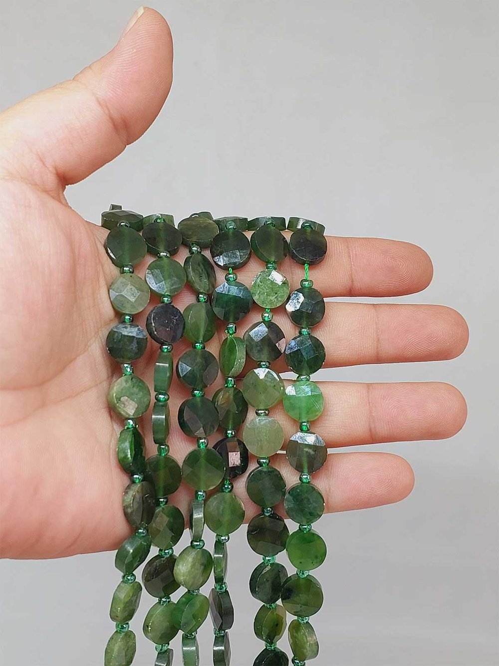 Çeyrek Dizi (9cm uzunluğundadır!) Yeşim Taşı 4x9.5mm Çeyrek Dizi (49908)