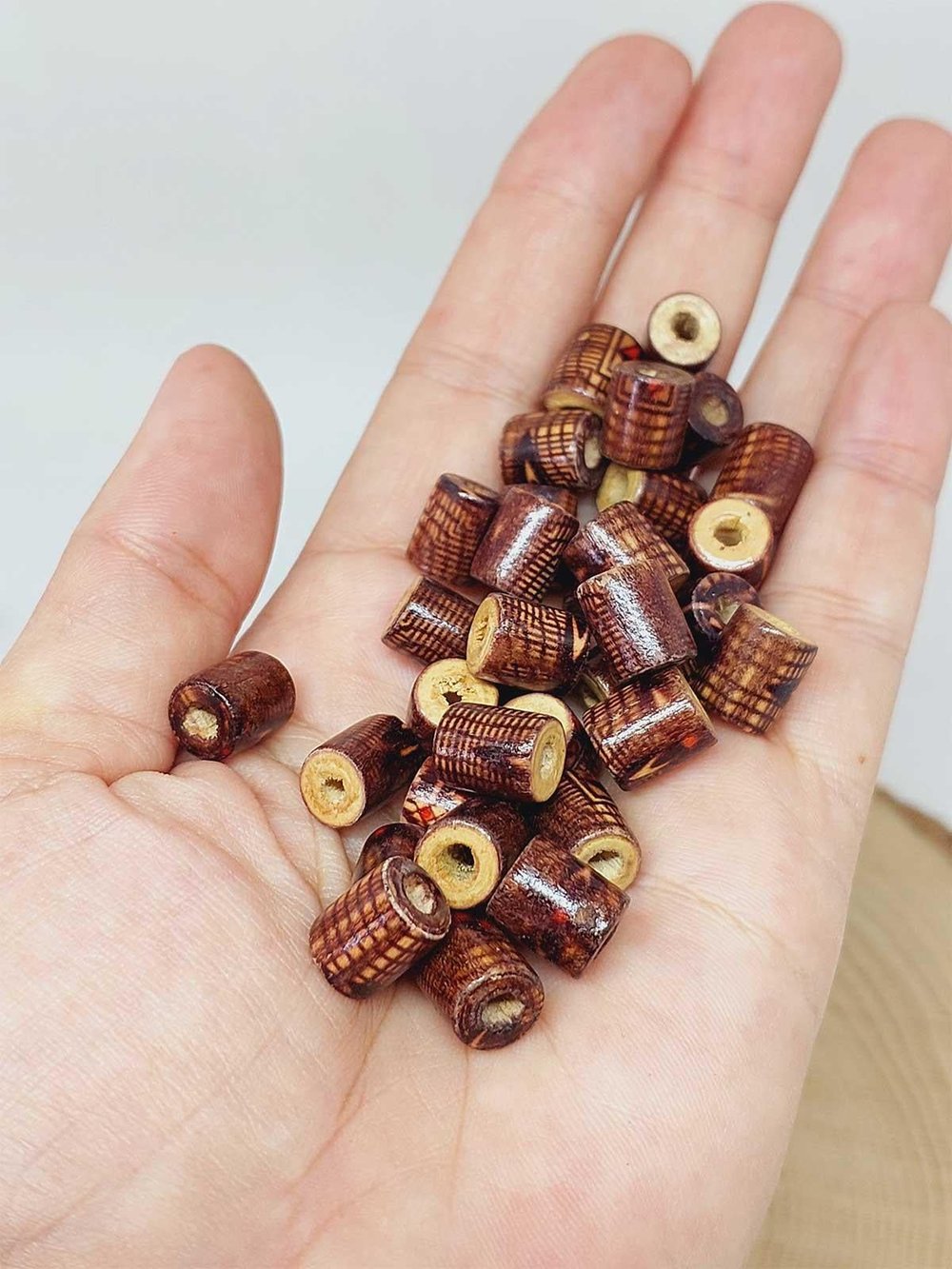 Desenli Ahşap Boncuk Silindir 8*10mm/40adet (54550)