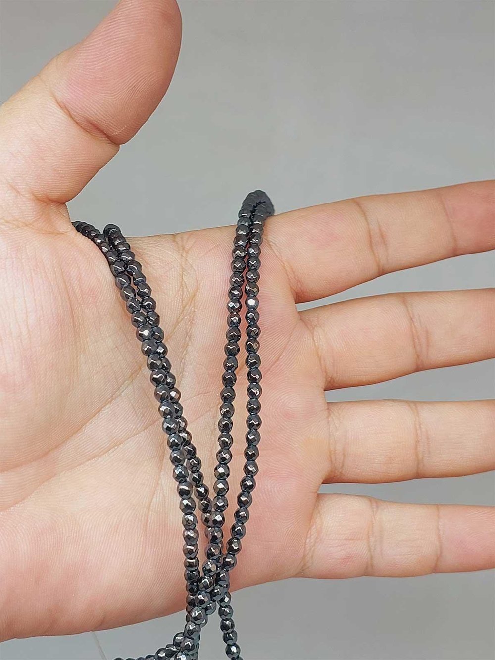 Hematit Taşı Faset Kesim 3mm YARIM Dizi (52426) (17cm uzunluğundadır)
