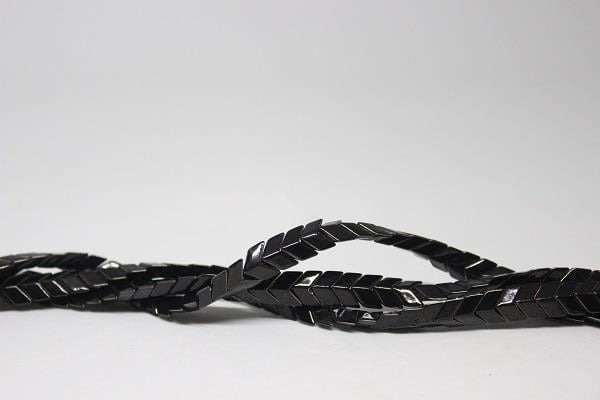 Hematit Taşı YARIM Dizi (17415) (18cm uzunluğundadır)