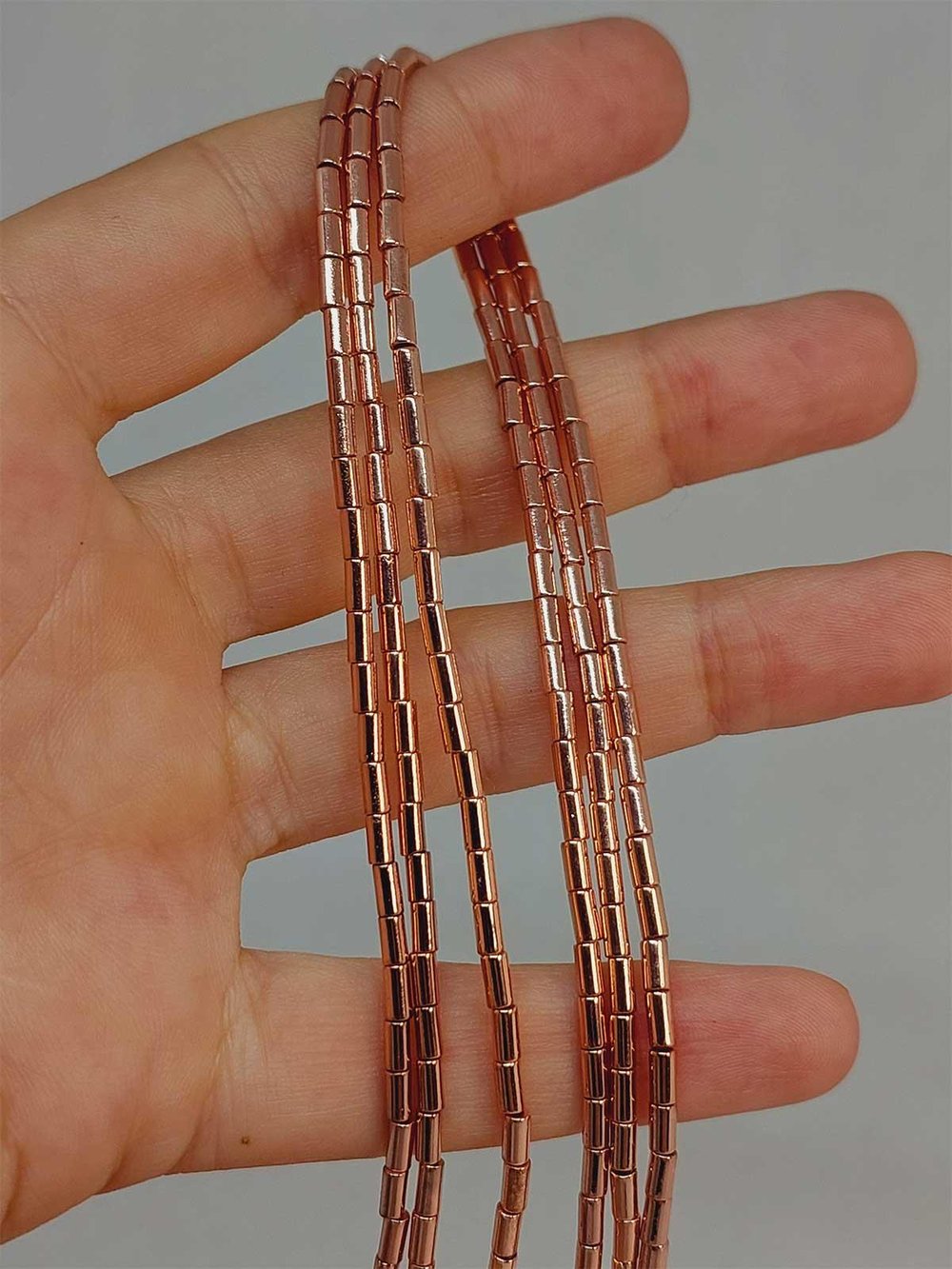 Hematit Taşı YARIM Dizi 2*4mm (48158) (18cm uzunluğundadır)
