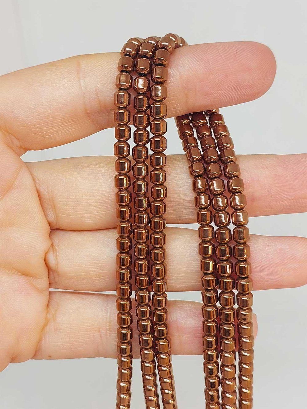 Hematit Taşı YARIM Dizi 3.5*3.5mm (48210) (18cm uzunluğundadır)