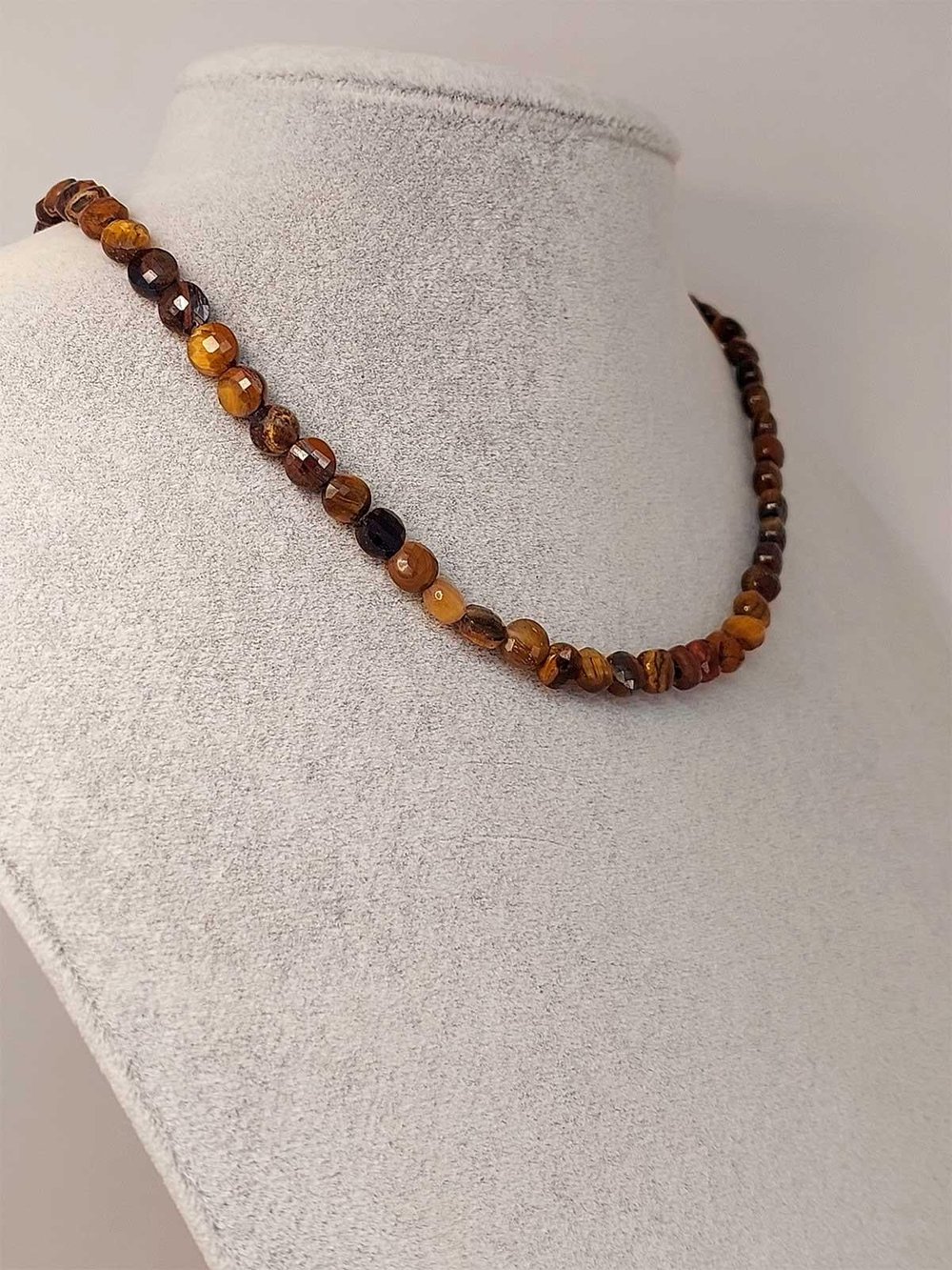 Kaplan Gözü Taşı YASSI Faset Kesim Kolye 6x4mm (Sabit Klipsli)
