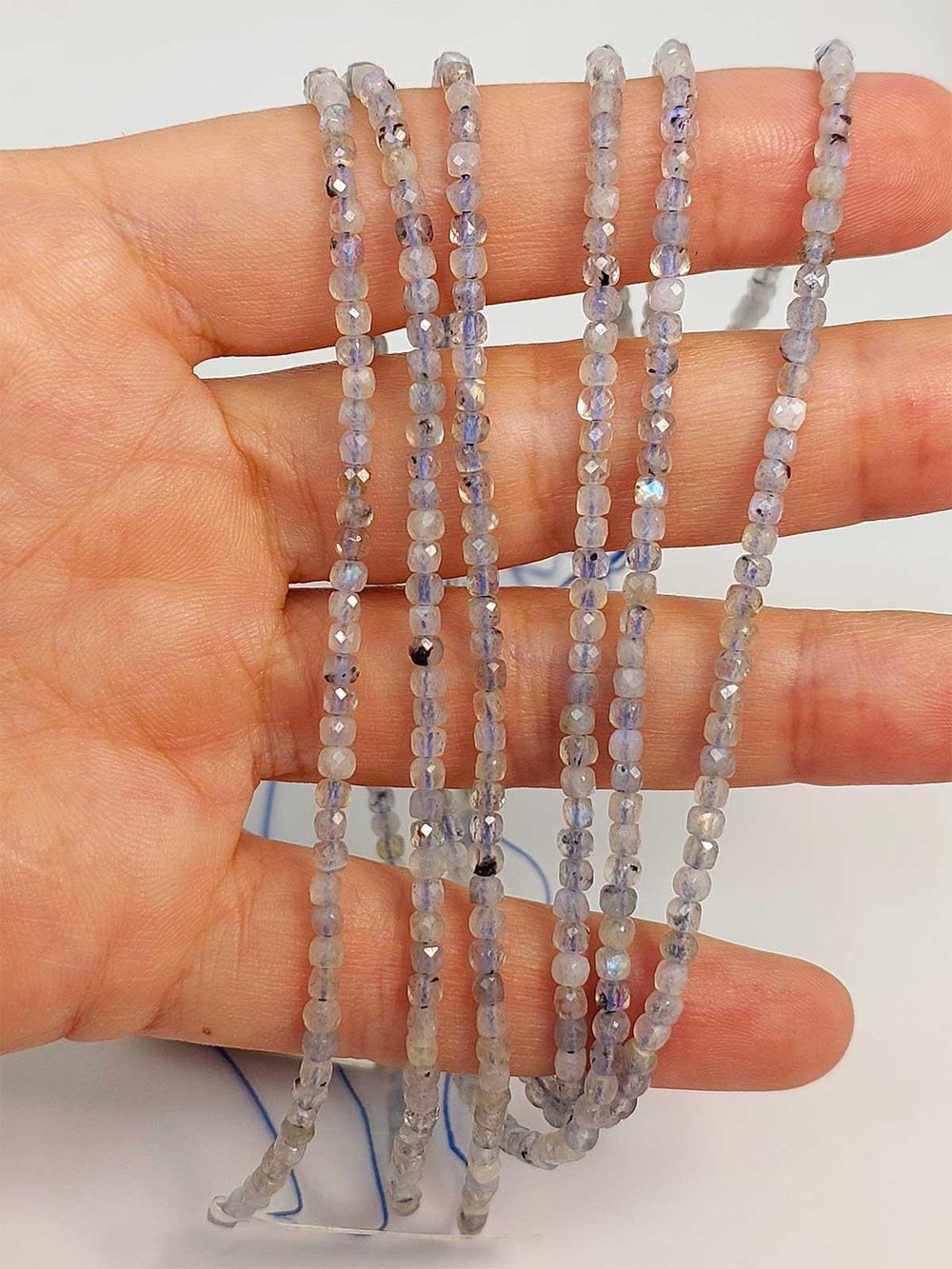 Labradorit Taşı Küp Şekilli Dizi 2.5mm (45304)