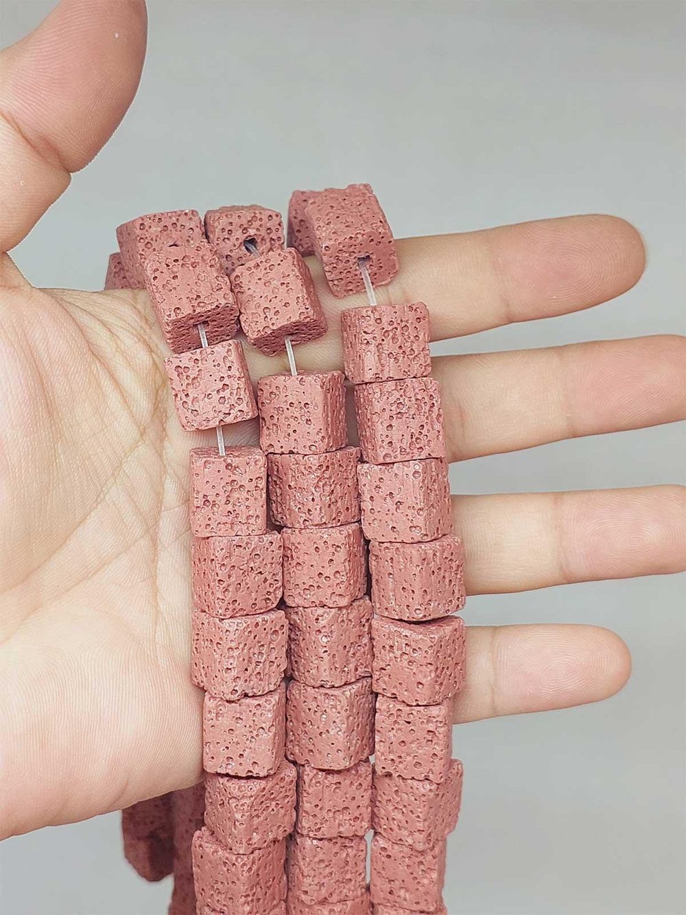 Lav Taşı Pembe Küp Şekilli YARIM Dizi 12*12mm (51626) (18cm uzunluğundadır)