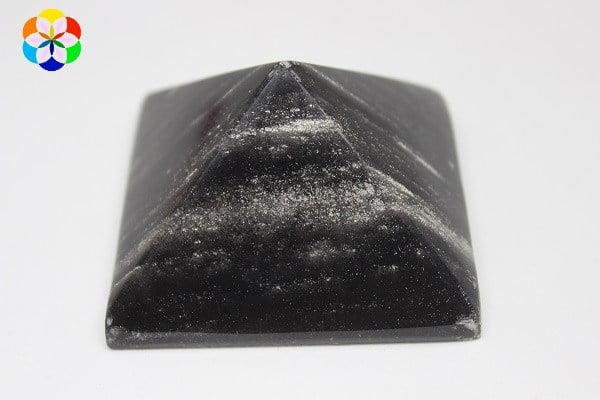Obsidyen Taşı Piramit - 125gr