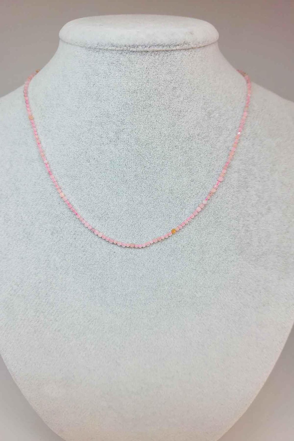 Pembe Opal Taşı 2mm Kolye (Sabit Klipsli)
