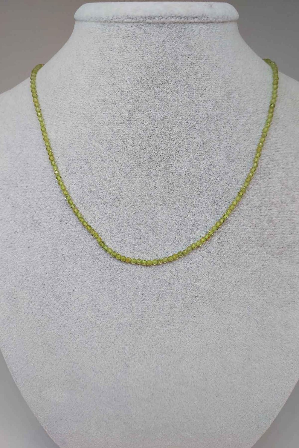 Peridot (Zebercet) Taşı 2mm Kolye (Sabit Klipsli)