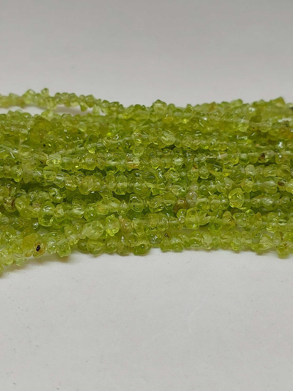 Peridot (Zebercet) Taşı Royal Minik 4-6mm Aralığı Şekilsiz Taşlar Dizi