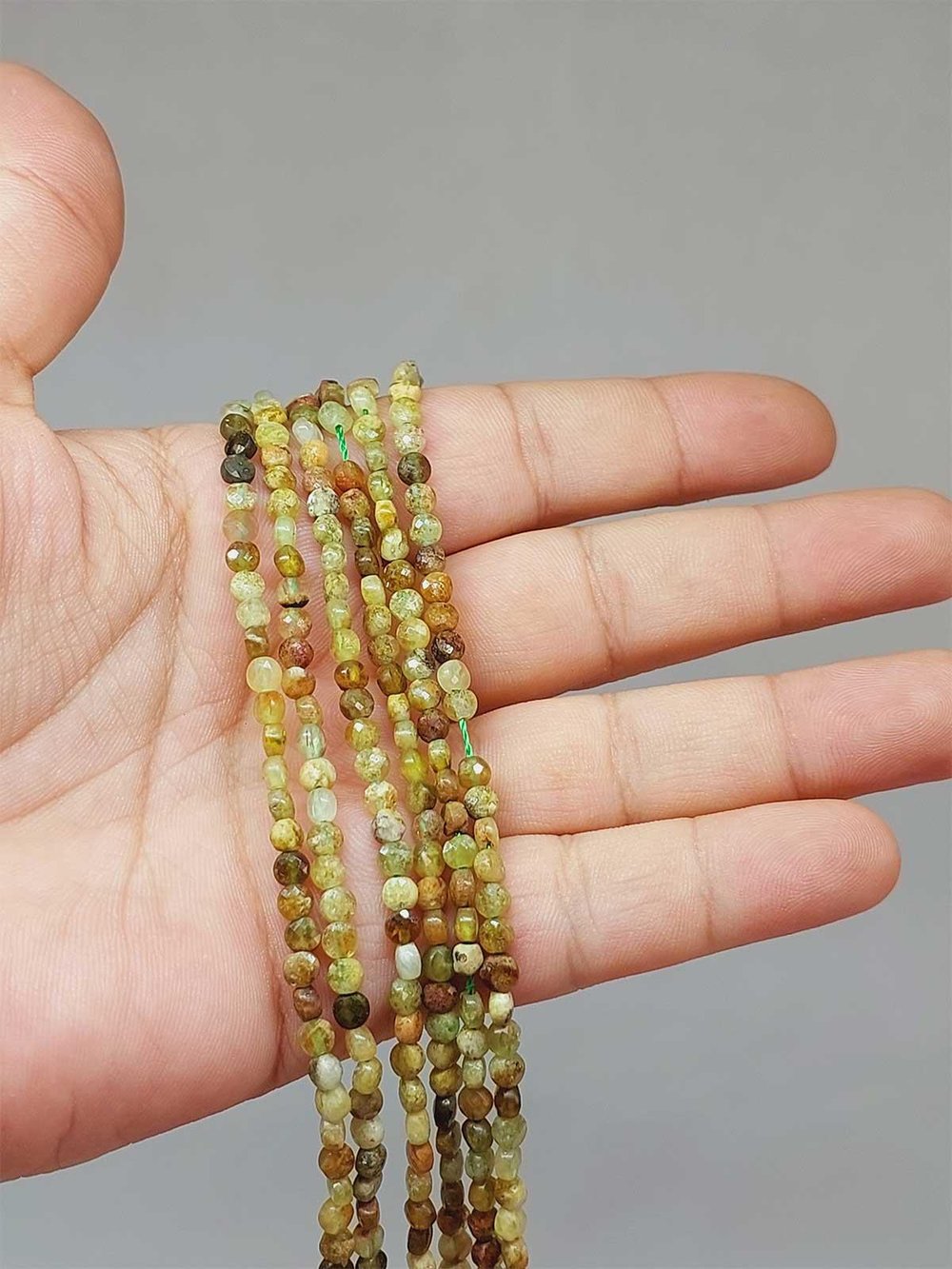 Yeşil Alacalı Lal (Granat) (Garnet) Taşı YASSI Dizi 2.5*4mm (51214) YARIM Dizi (17cm uzunluğundadır)