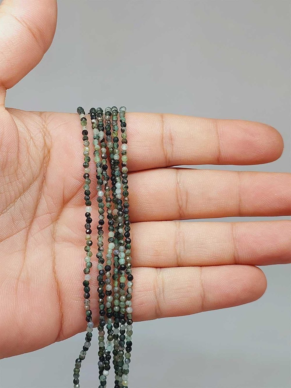 Zümrüt Taşı Dizi 2mm (51180) YARIM Dizi (17cm uzunluğundadır)