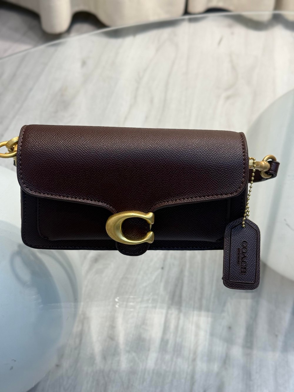 👜 Coach Tabby Omuz Çantası – Bordo