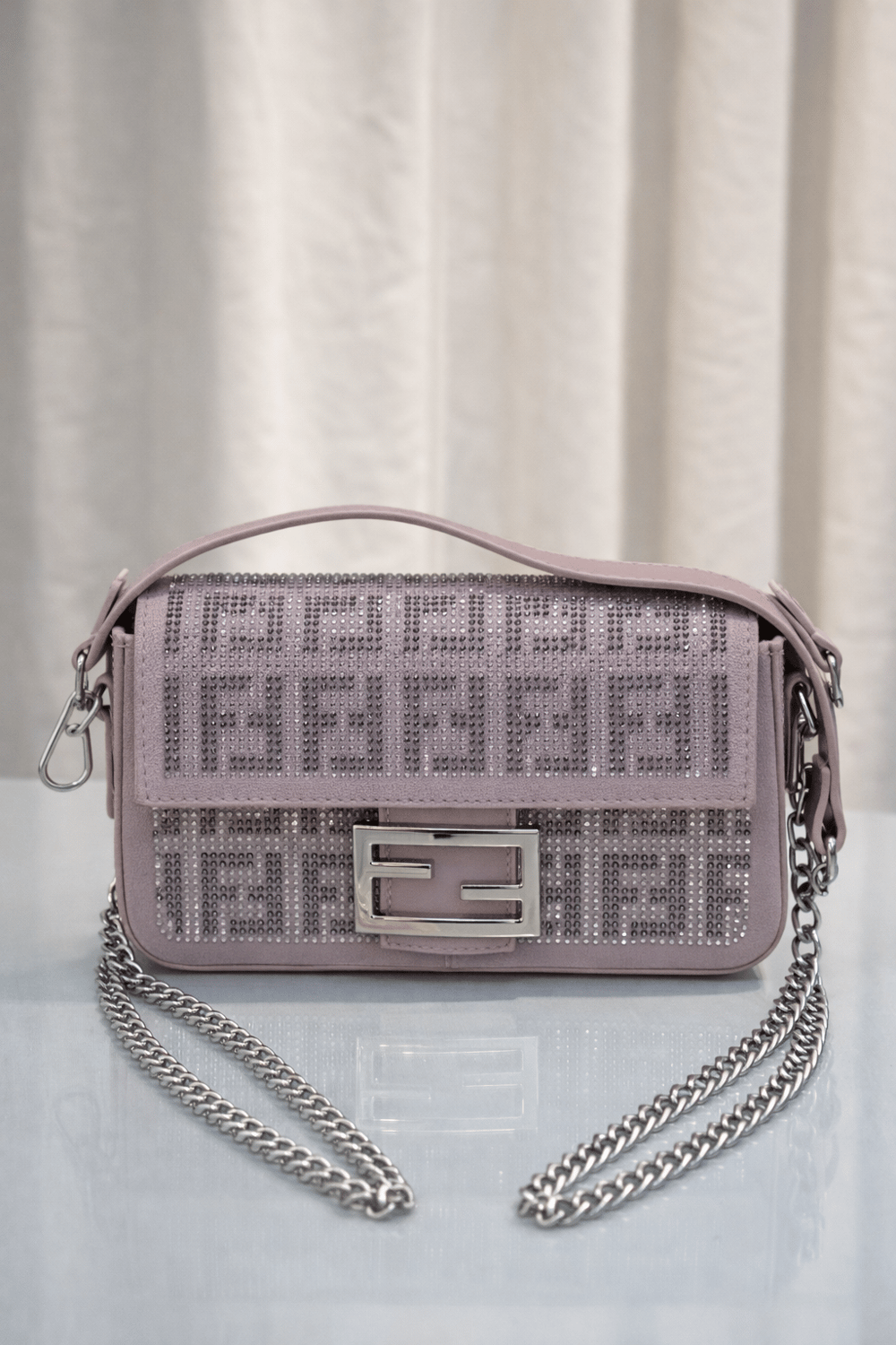 👜 Fendi Taş İşlemeli Omuz & Çapraz Çanta – Pudra