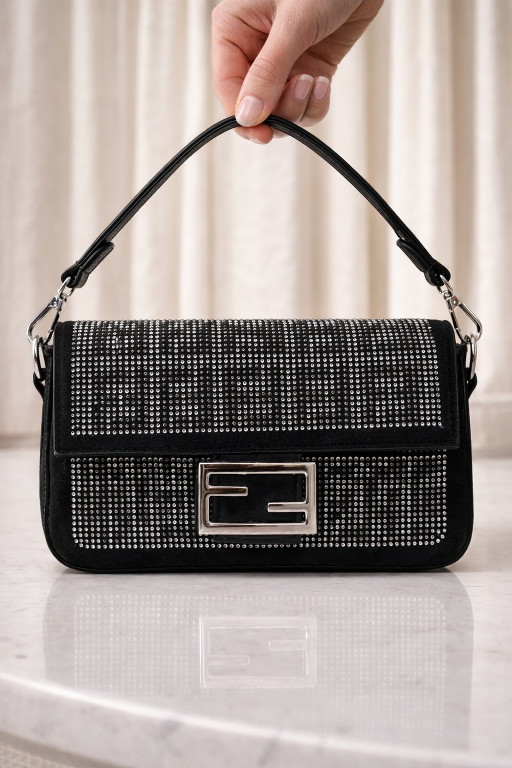 👜 Fendi Taş İşlemeli Omuz & Çapraz Çanta – Siyah