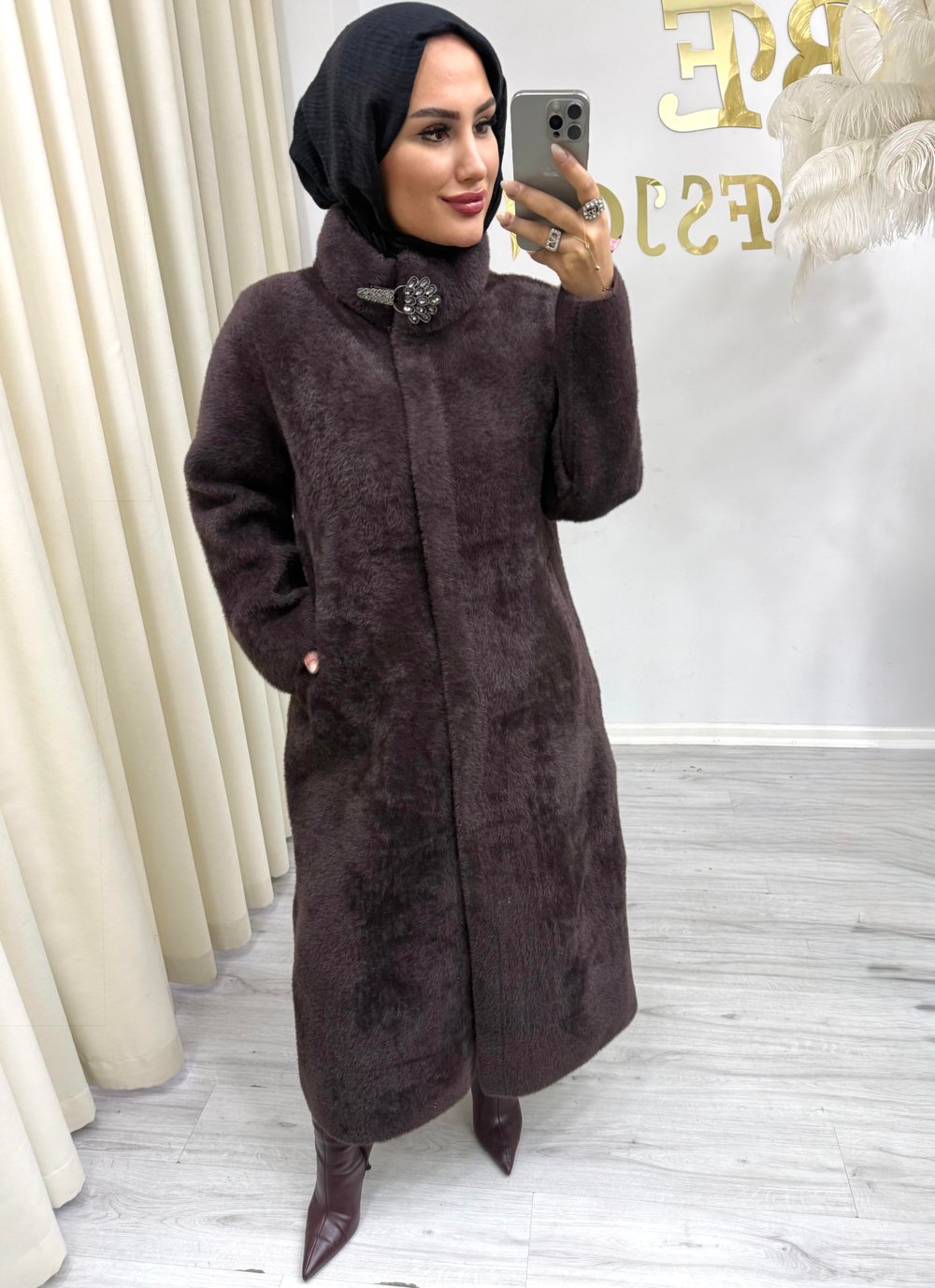 BROŞ DETAYLI MAX BOY ANGORA KABAN
