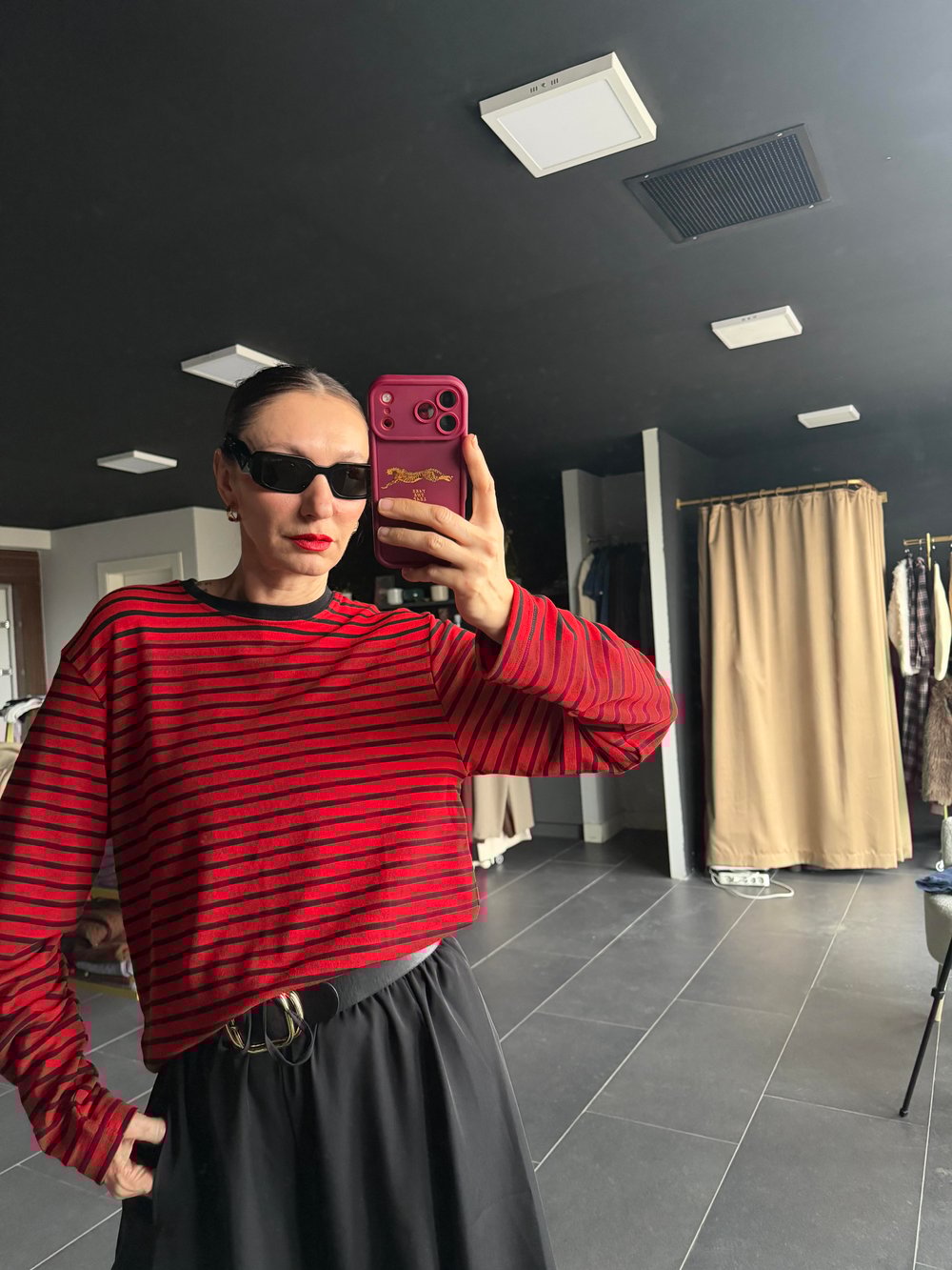 Kırmızı Çizgili Basic