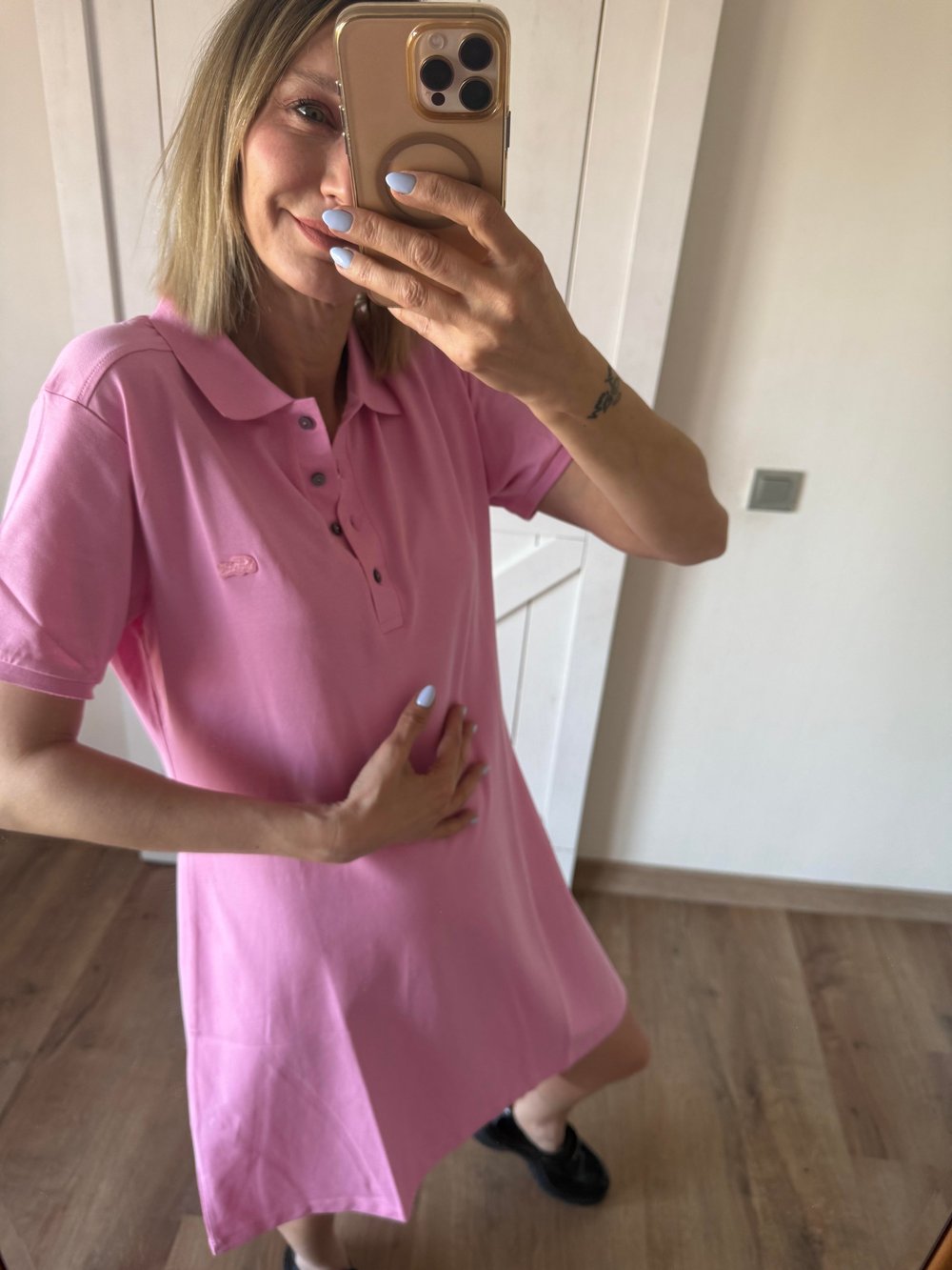 Polo Yaka Pembe Elbise