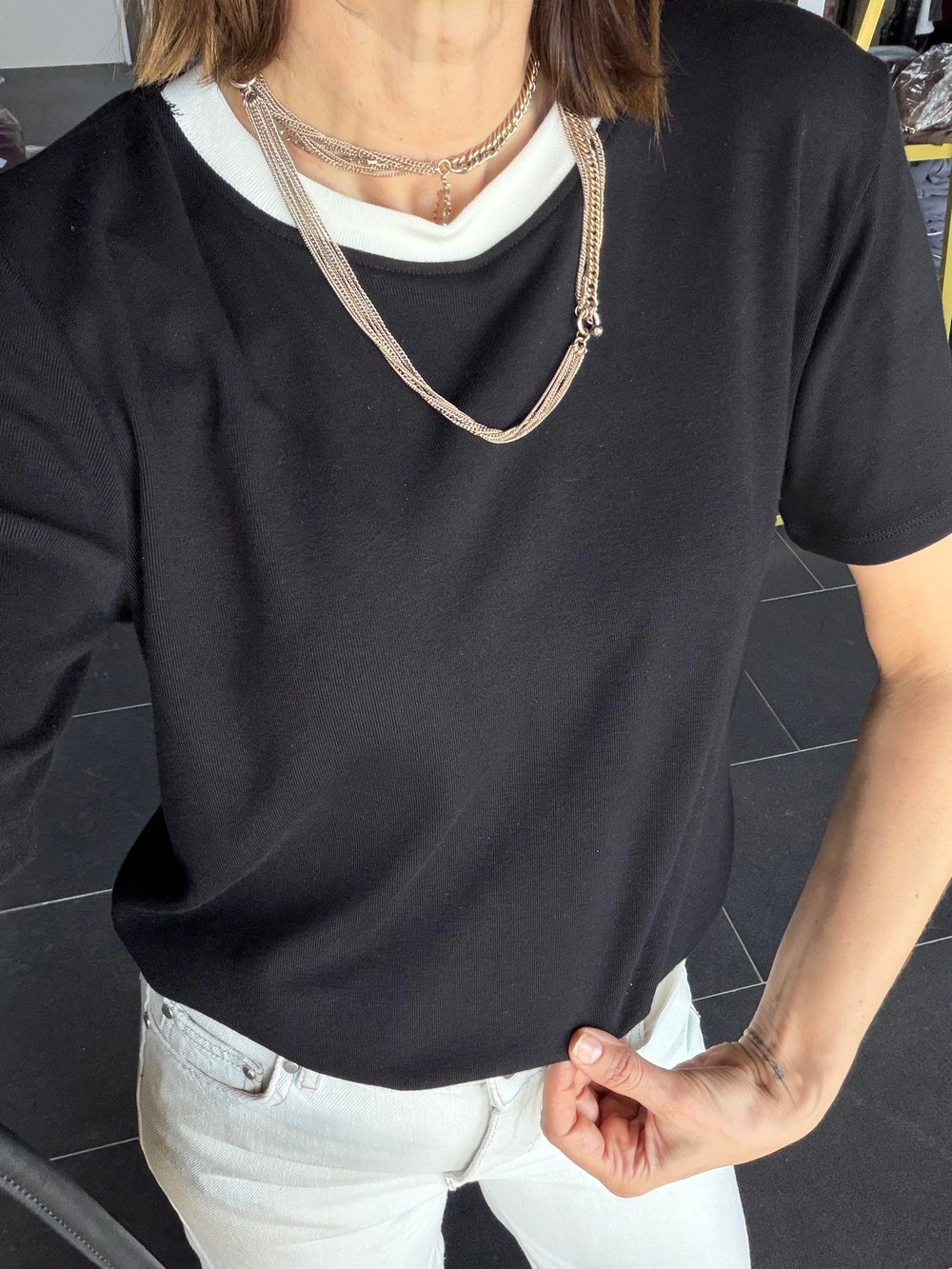 Siyah Bisiklet Yaka Kos Beyaz Şeritli Tshirt