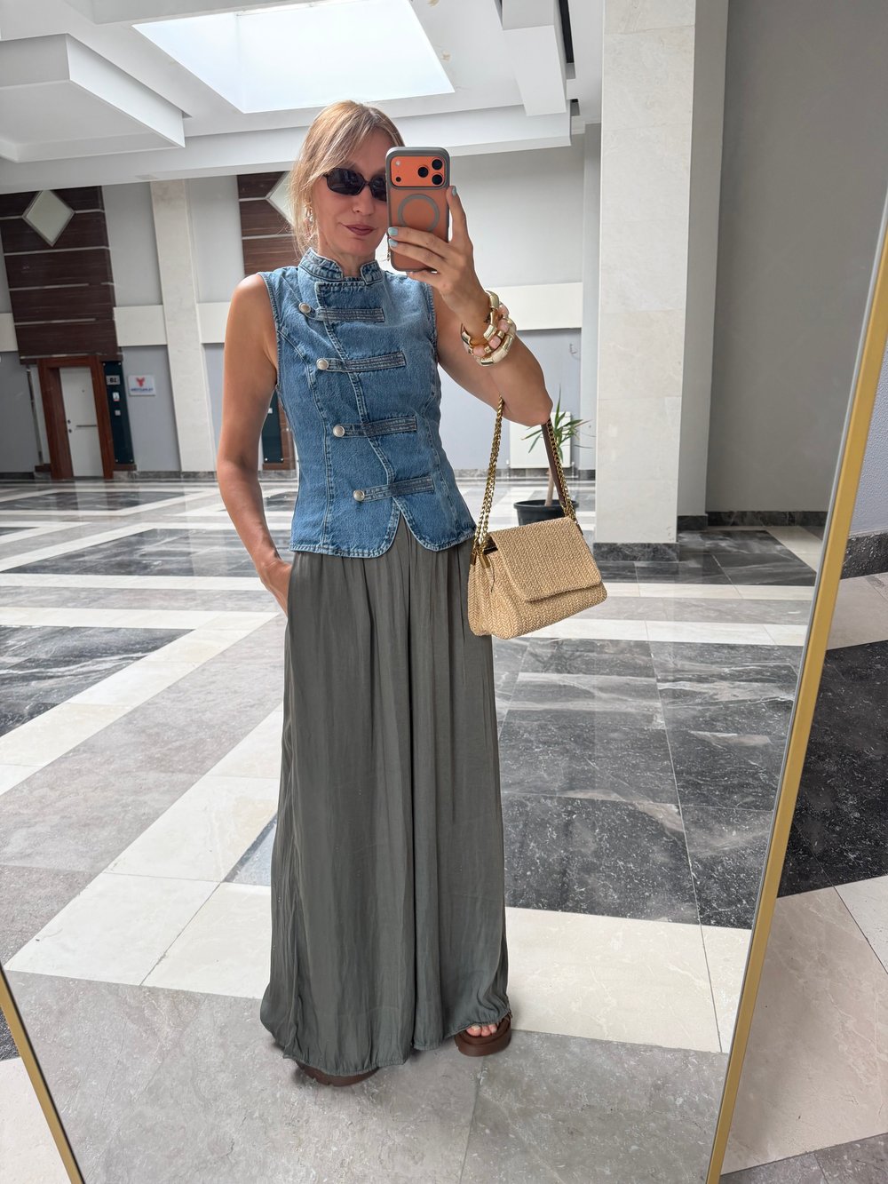 Zr Model Kalın Kemerli Bol Pantolon