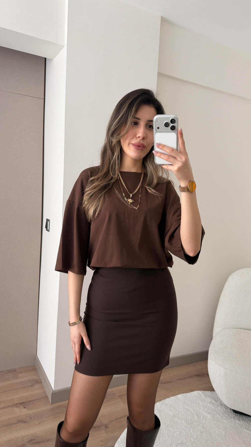 LİKRALI OVERSİZE YARIM KOLLU KAHVE TİŞÖRT