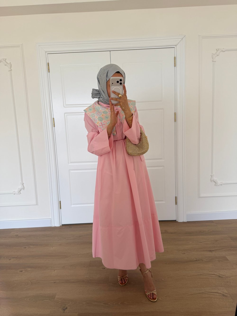 Desenli Yakalı Elbise - Pudra