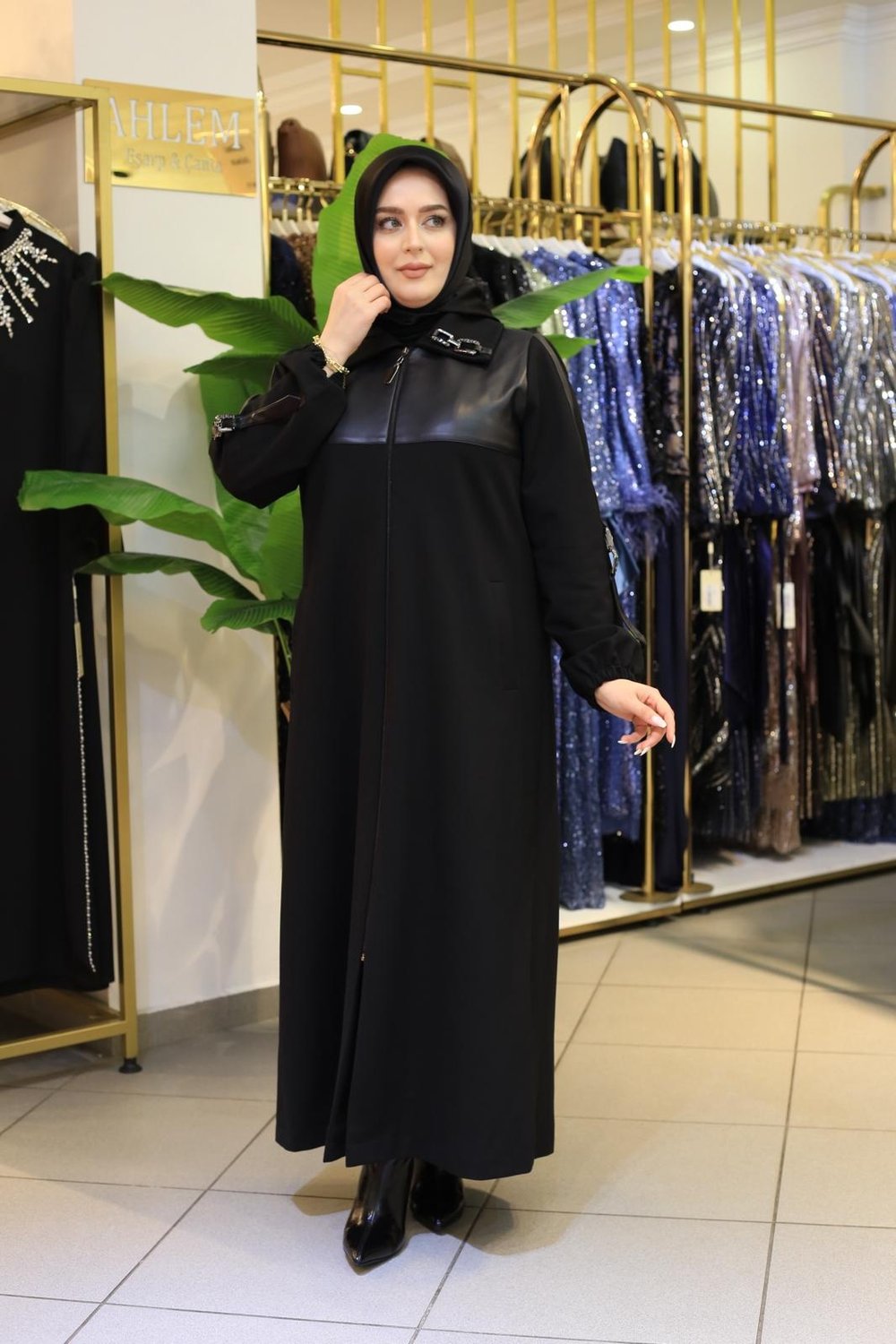 04-1572 KOD DERİ DETAYLI KAP SİYAH