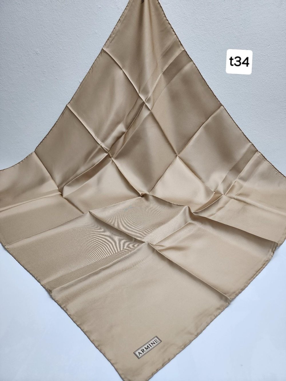 34 KOD DÜZ RENK ARMİNE SAF İPEK EŞARP STD