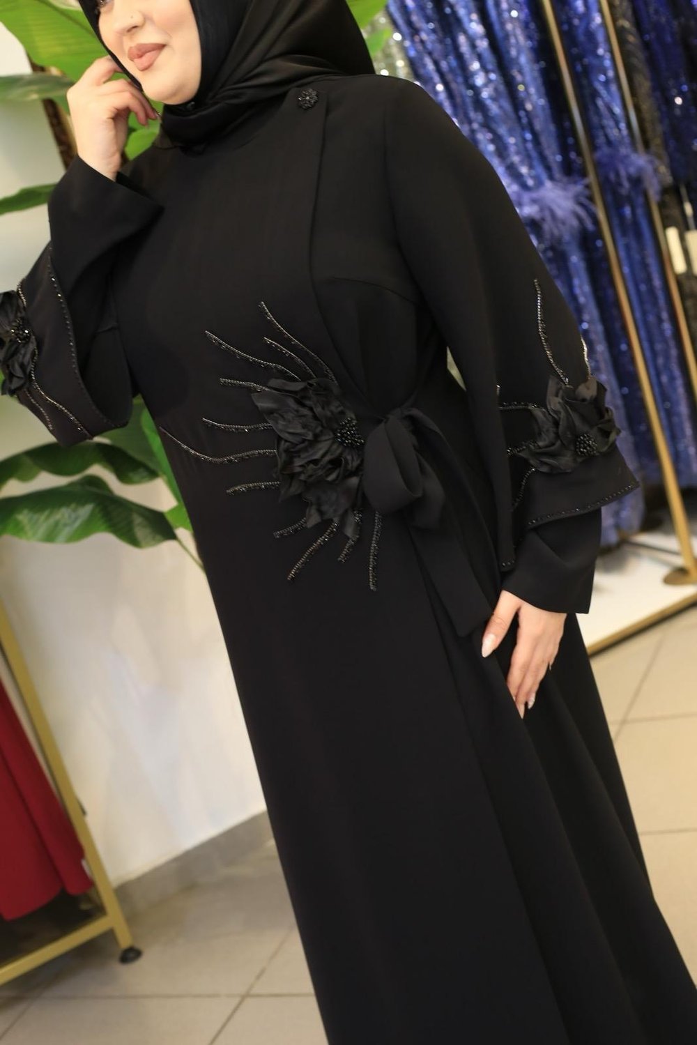 3412 KOD ÇİÇEK KABARTMALI FERACE SİYAH