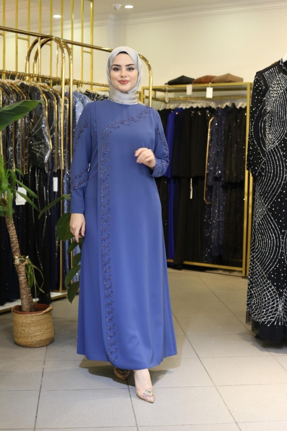 509 CODE SLEEVE EVENING DRESS WITH STONE DETAIL