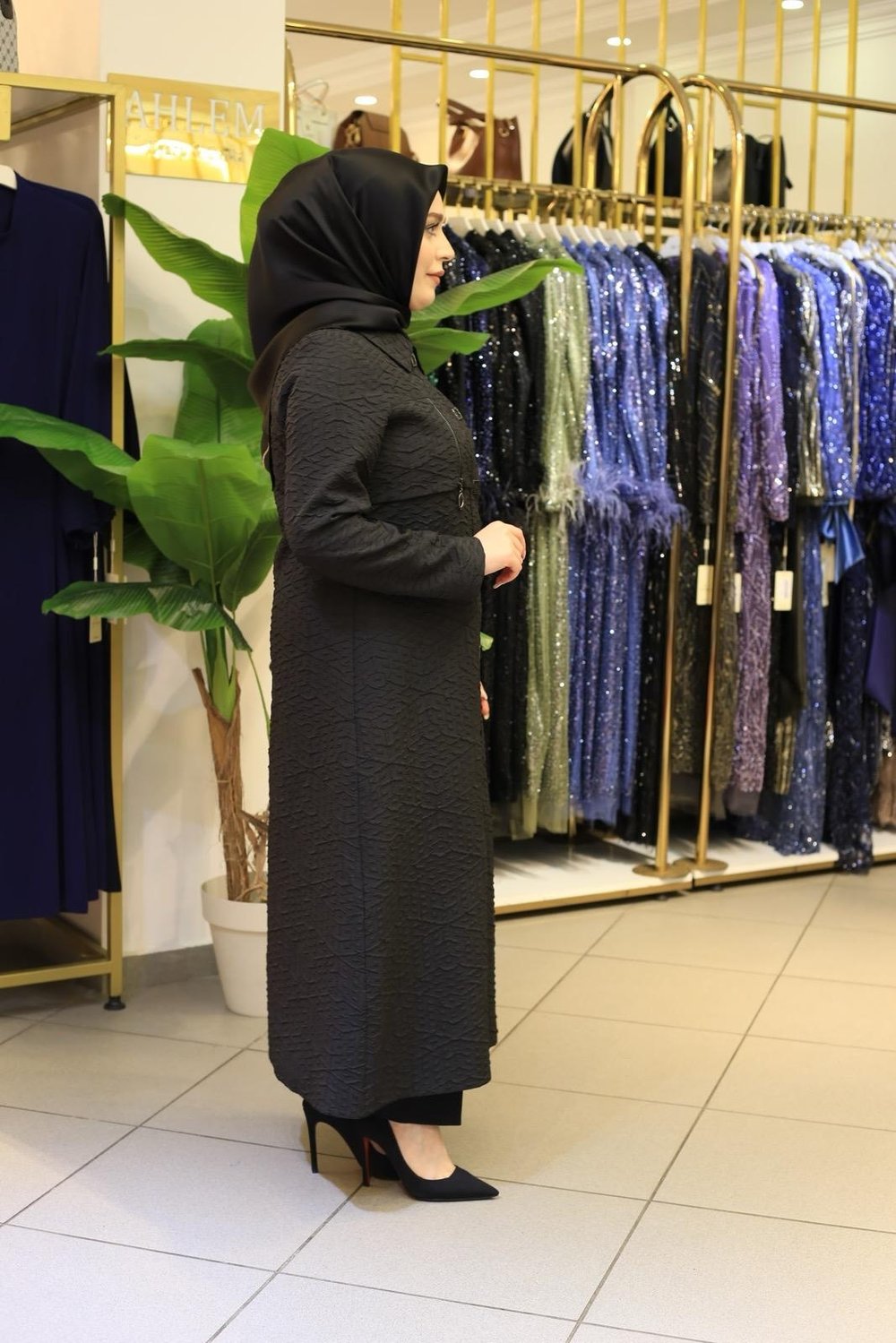 6133 KOD KABARTMA KUMAŞLI GİYÇIK SİYAH