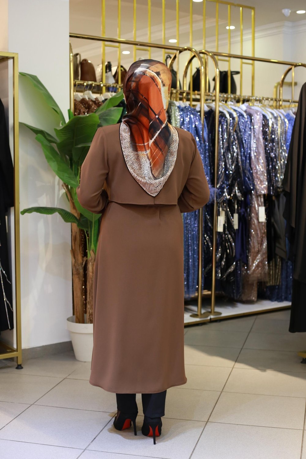 7117 KOD KEMERLİ GÖMLEK DETAYLI TUNİK KAHVE