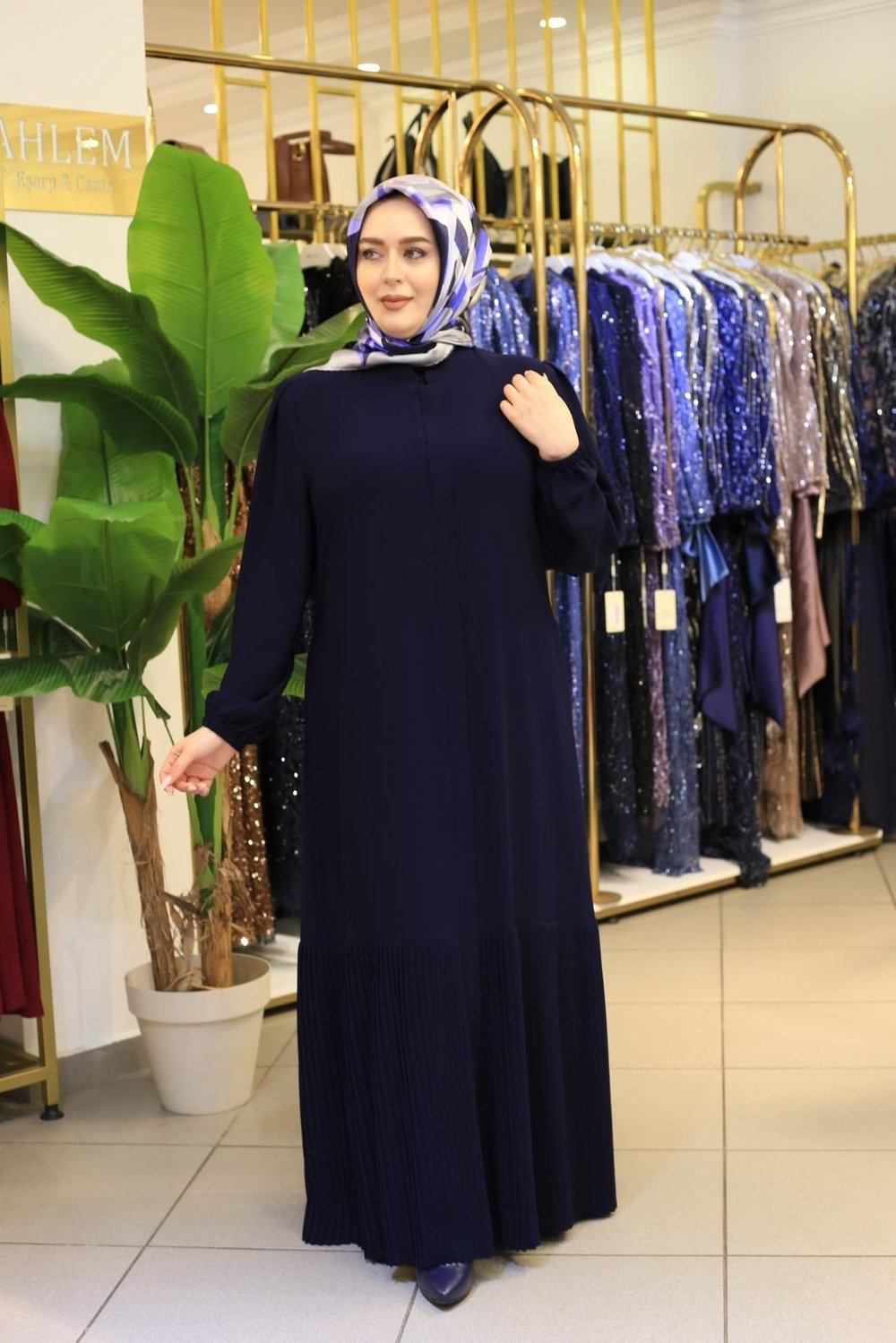 7631 KOD SIK PİLE FERACE LACİVERT