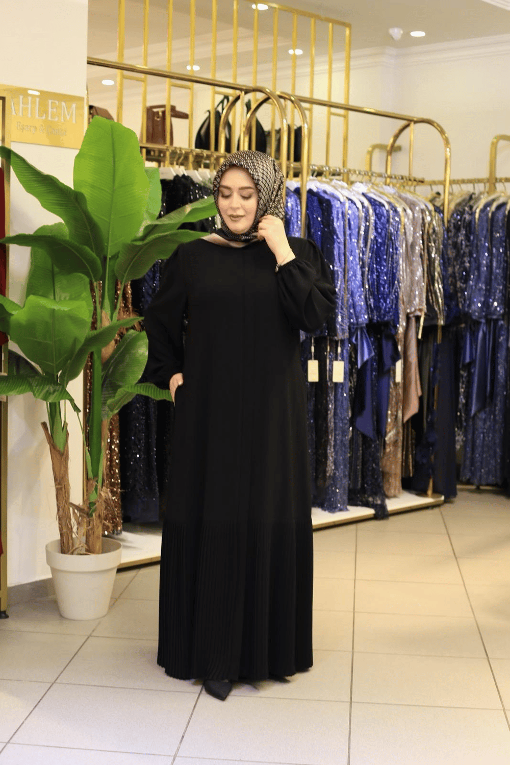 7631 KOD SIK PİLE FERACE SİYAH