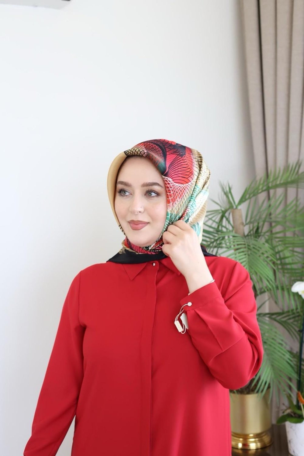 9027230/313 KOD FIRÇA DESENLİ PİERRE CARDİN SAF İPEK EŞARP STD