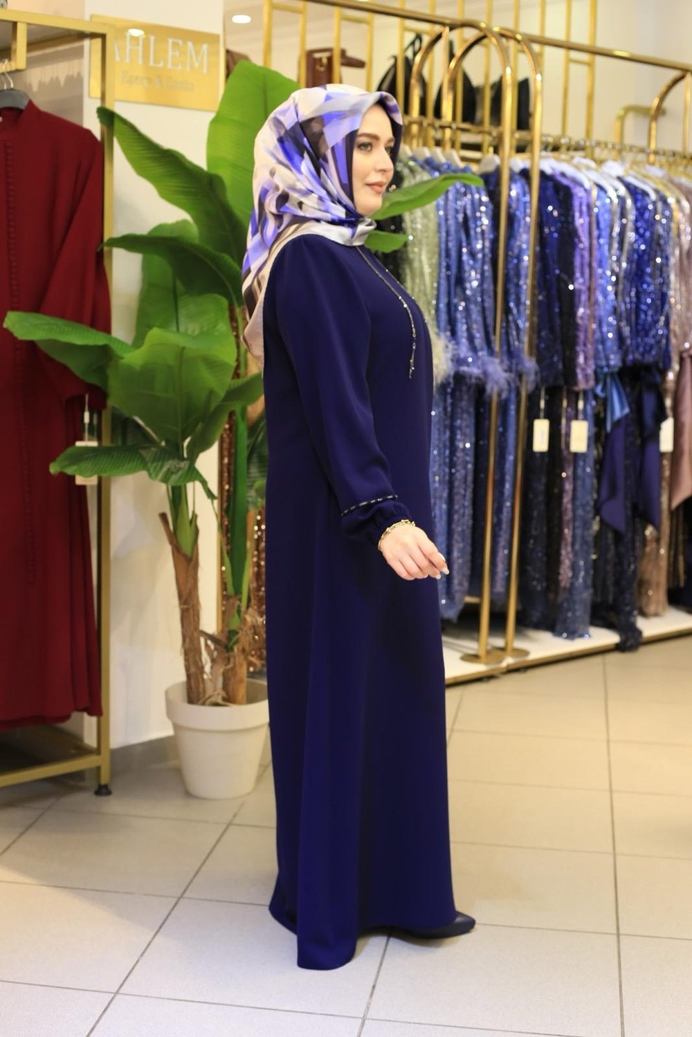 9317 KOD YAKA DETAYLI FERACE LACİVERT