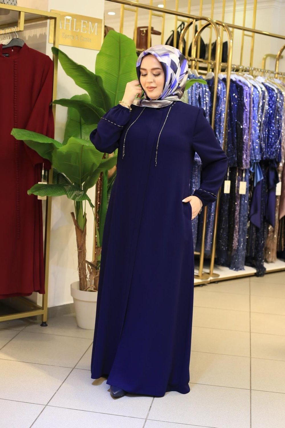 9317 KOD YAKA DETAYLI FERACE LACİVERT