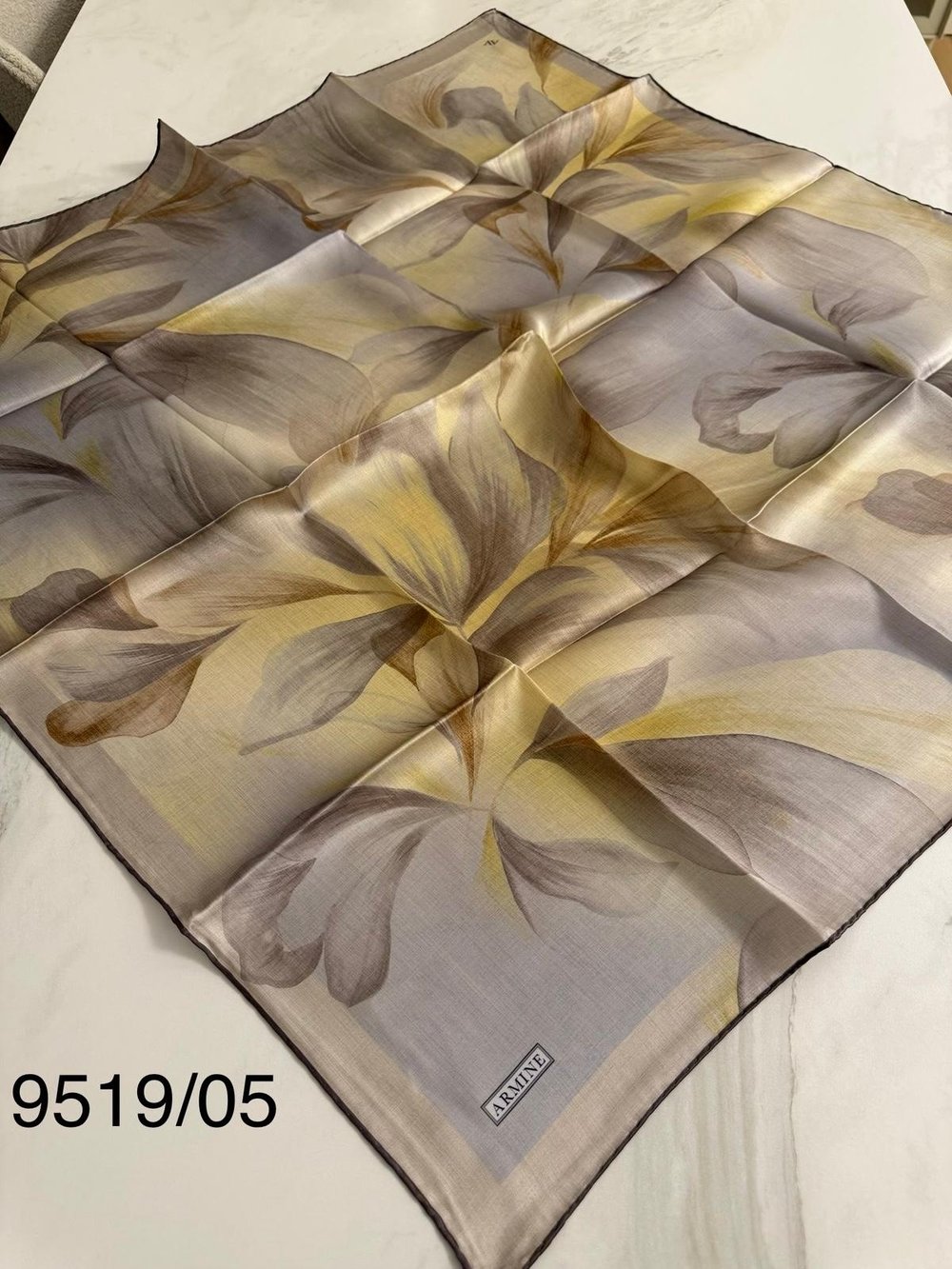 9519/05 KOD ÇİÇEK DESEN ARMİNE SAF İPEK EŞARP GRİ