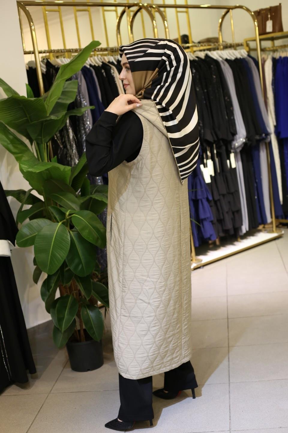 956 KOD KAPİTONE ÇITÇITLI YELEK VİZON