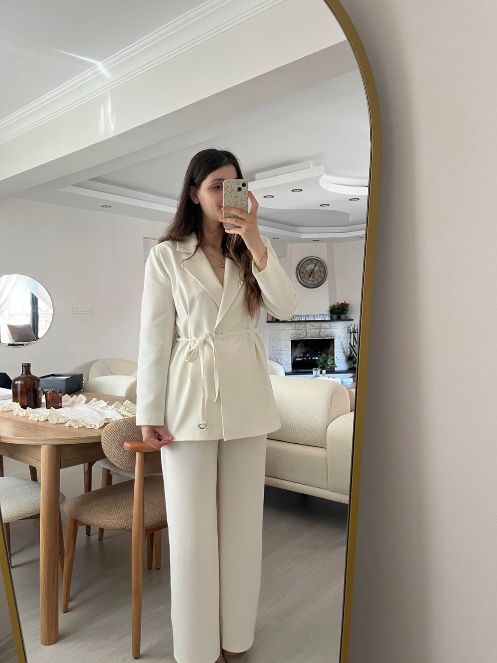 Premium Beyaz Vatkalı Blazer Takım