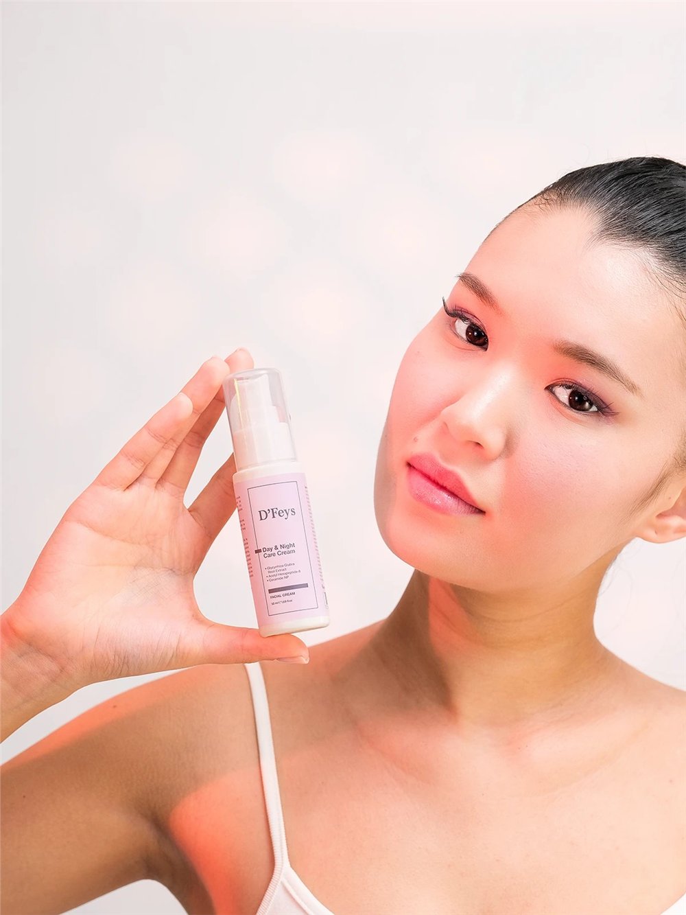 DFeys Nemlendirici & Yaşlanma Karşıtı Gündüz - Gece Bakım Yüz Kremi 50 ml