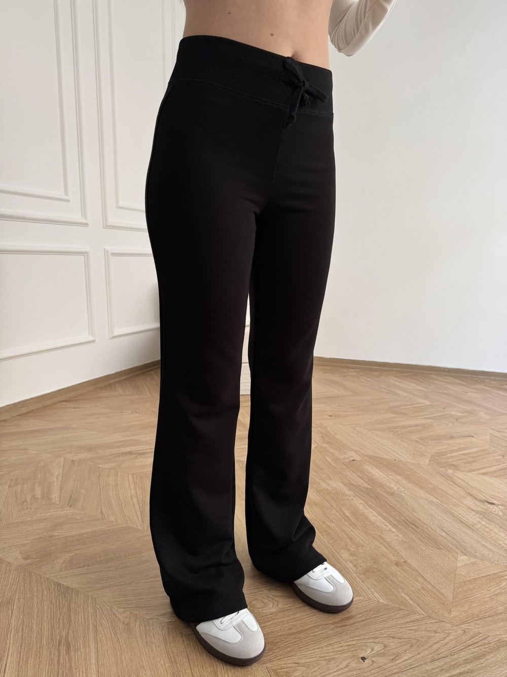 Beli Ribana Detay İspanyol Paça Pantolon Siyah