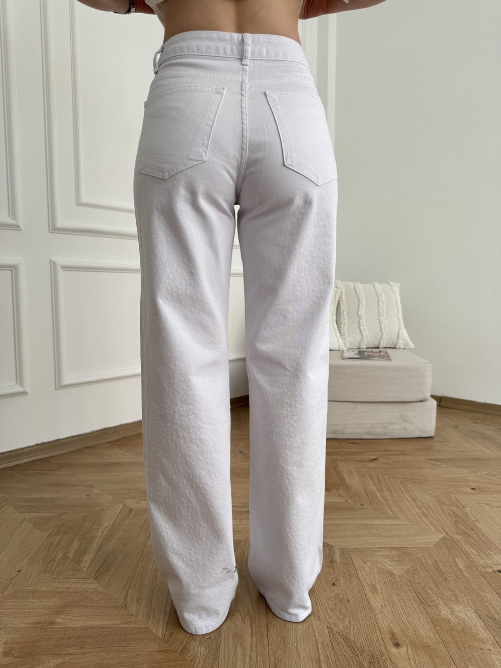 Boru Paça Önü Taşlı Jean Beyaz