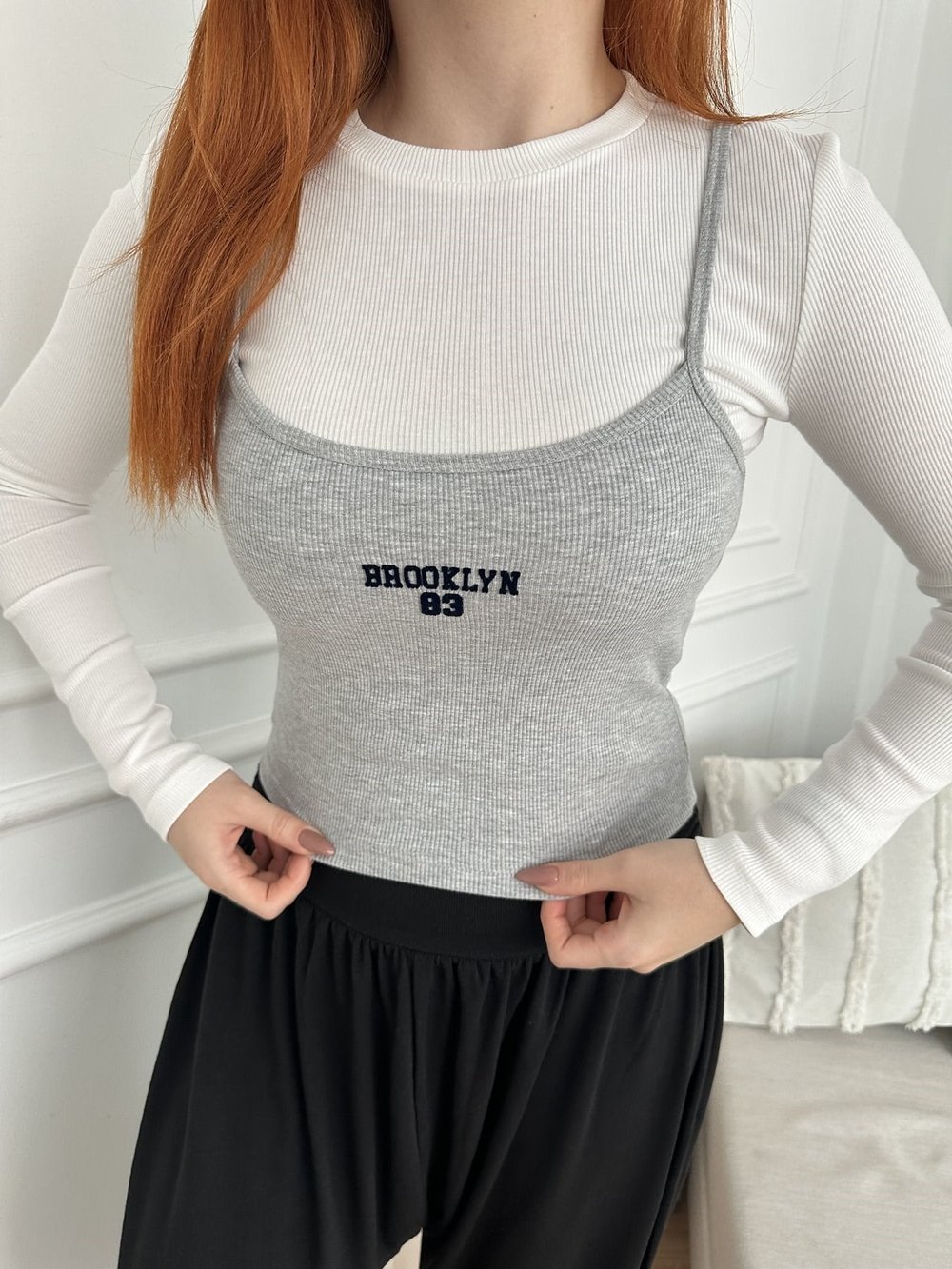 Brooklyn 83 Baskılı Atlet Detaylı Bluz Ekru