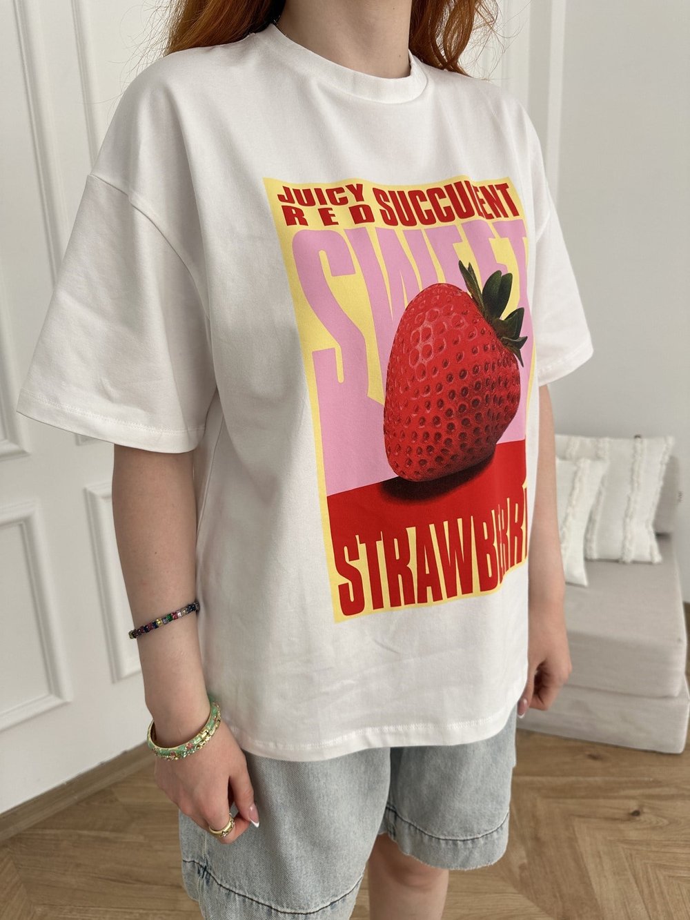 Çilek Baskılı T-shirt Ekru