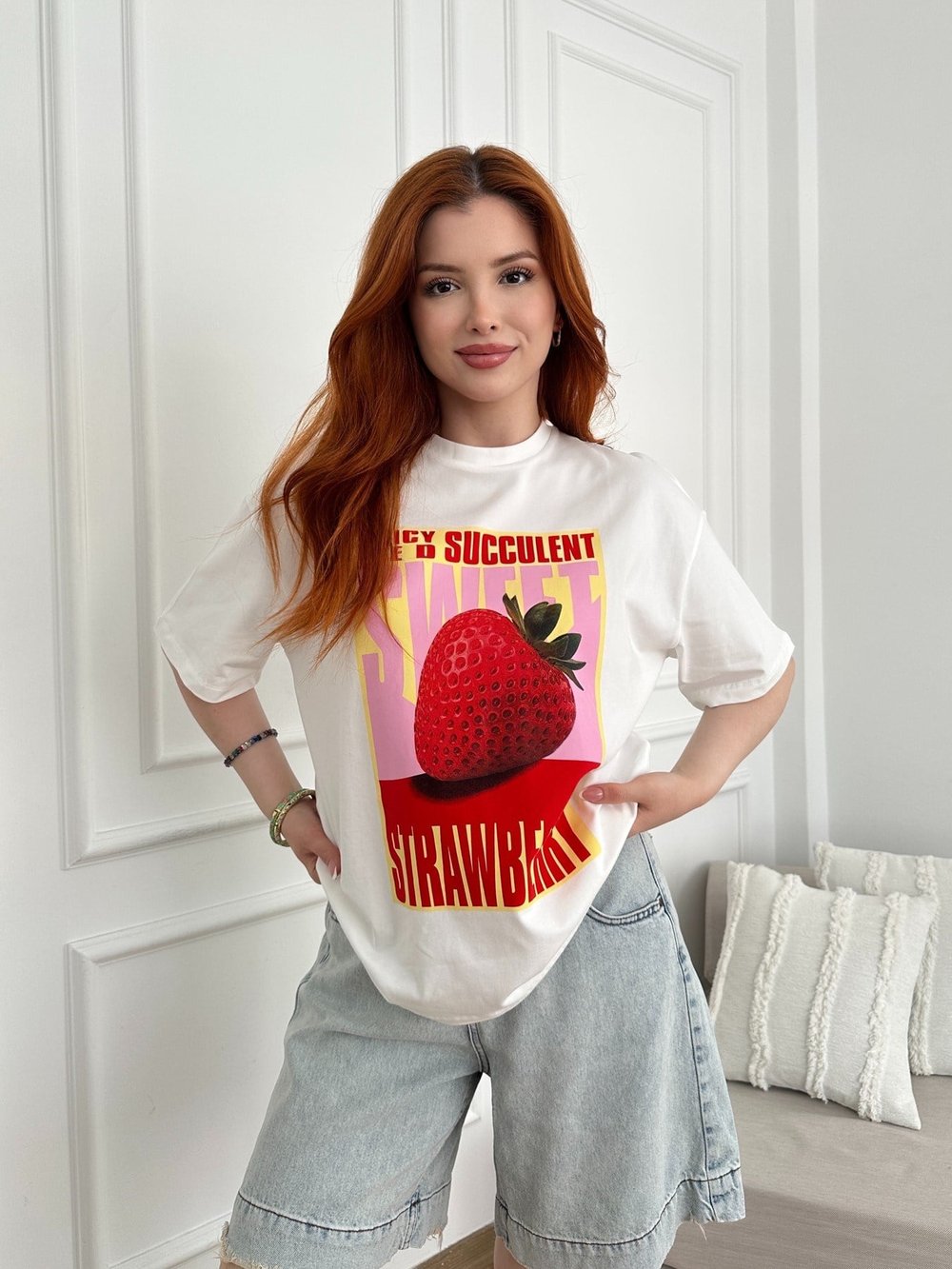 Çilek Baskılı T-shirt Ekru