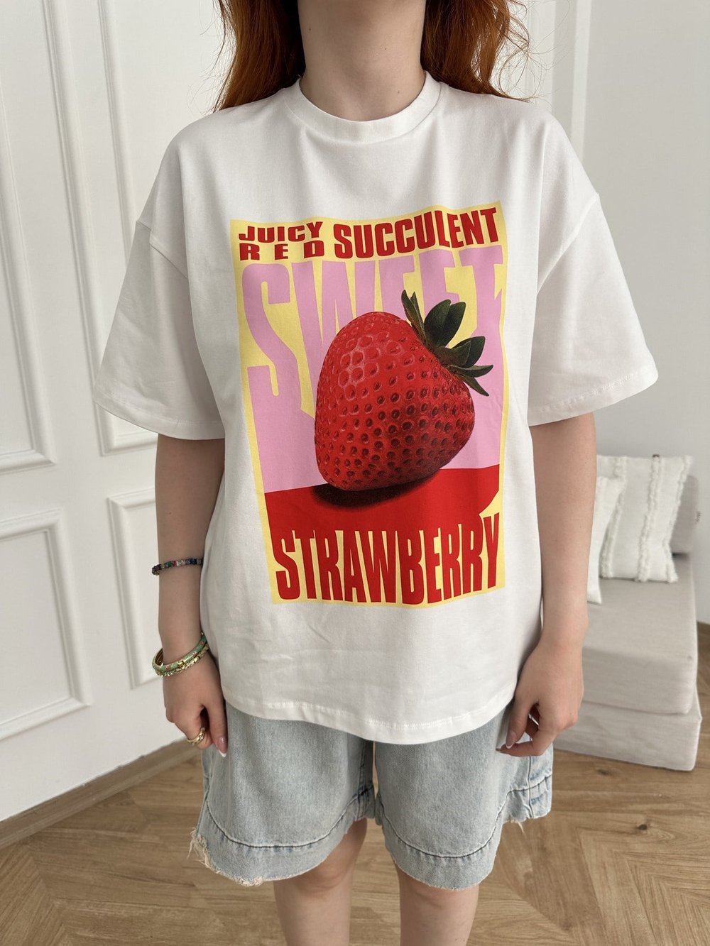 Çilek Baskılı T-shirt Ekru