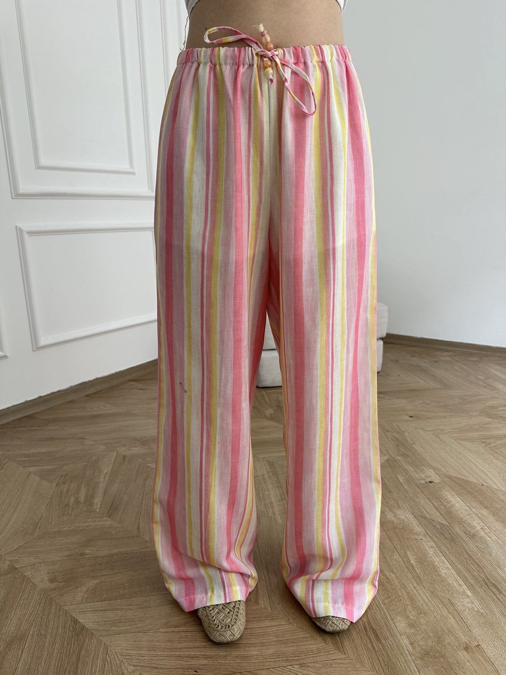 Çizgili Bol Paça Boncuk Detaylı Pantolon Pembe
