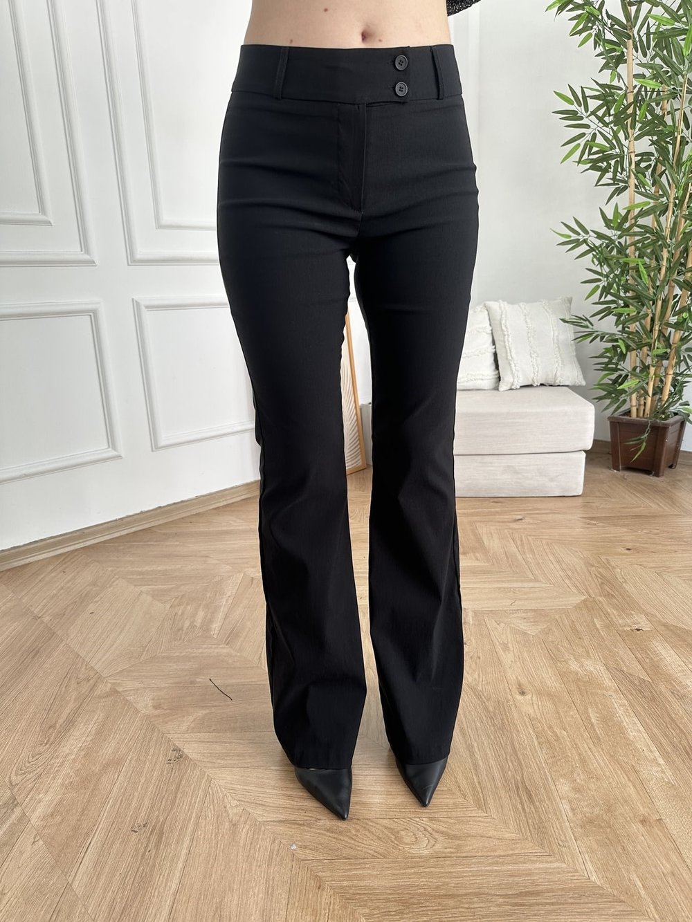 Düğme Detaylı Bol Paça Pantolon Siyah